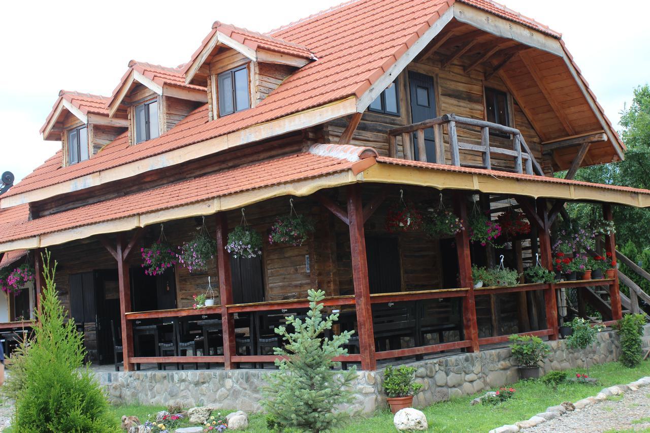 Satul Traditional Runcu  Ngoại thất bức ảnh